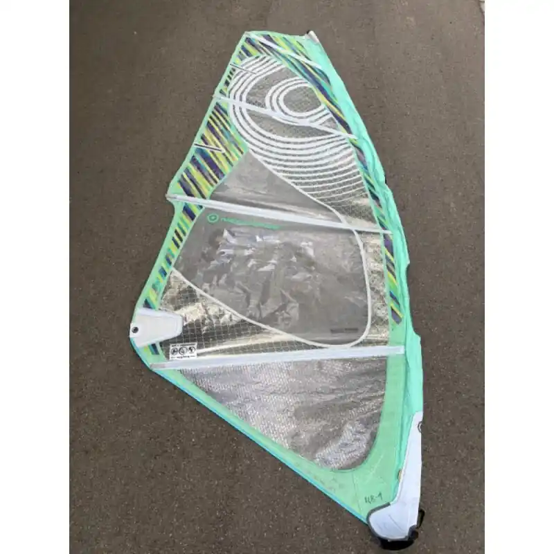 Neu Im Sortiment Segel NeilPryde The Fly 2011 - 4,2 m² (GEBRAUCHT)