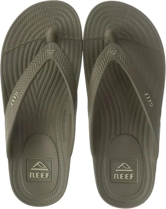 Reef Watercourt · Surf und Ski // Surfline Neu