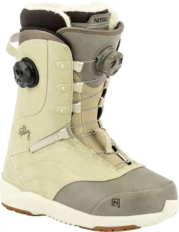 Nitro Crown Boa X Hailey Langland Snowboardfahrer - Dame · Surf und Ski // Surfline Saisonangebot