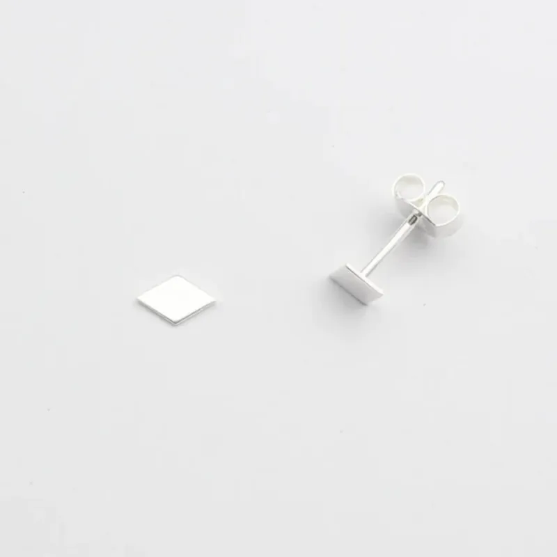 Heißes Angebot Jewelberry Stecker Tiny Rhomb Silber