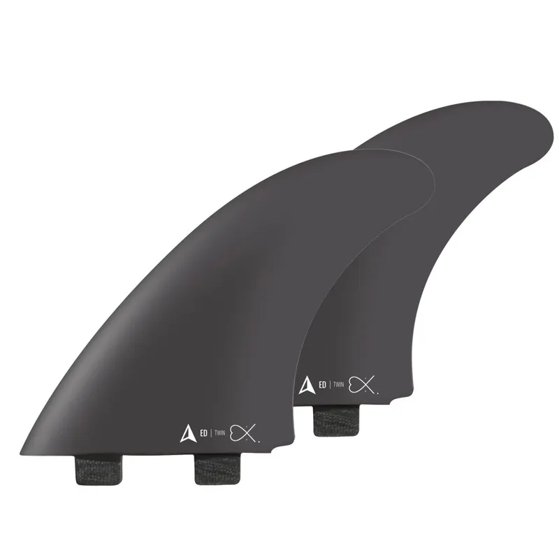 ROAM Twin Fin Set Eduard Delpero 5.5 two tab Sonderaktion